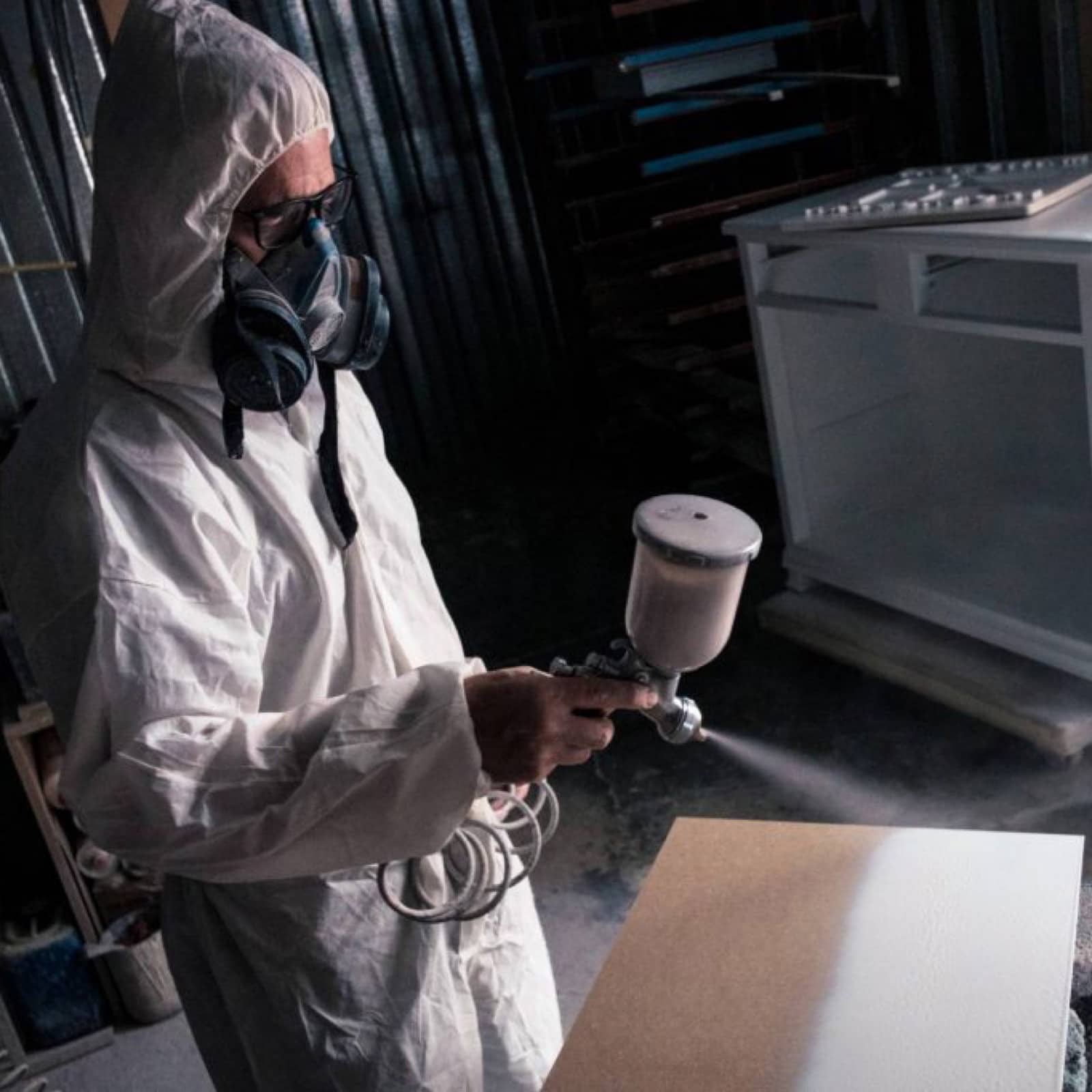 HOW WE PAINT THE WOOD